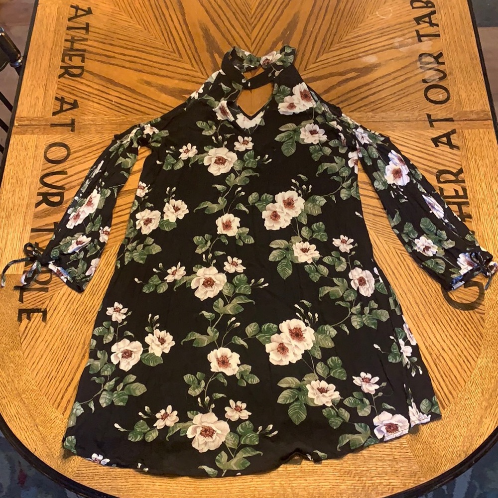 American Eagle Outfitter Black Floral Dress